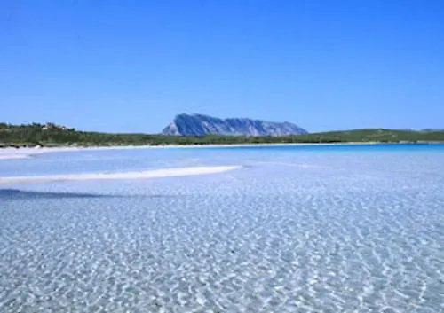 Casa vacanze villino D5 coda cavallo villaggio cala paradiso San Teodoro  Italia
